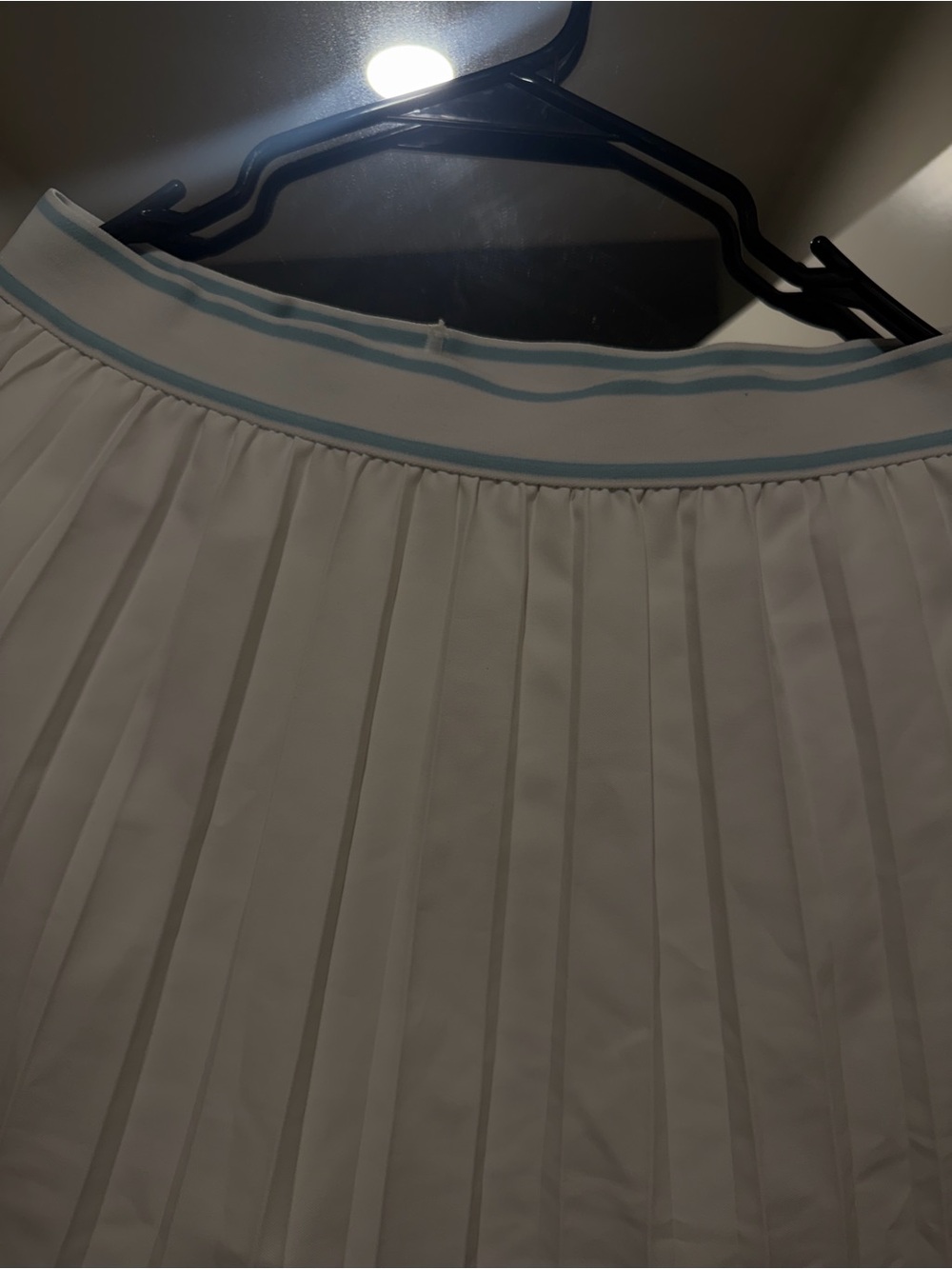 Peter Millar White Pleated Mini Skirt with Light Blue Waistband